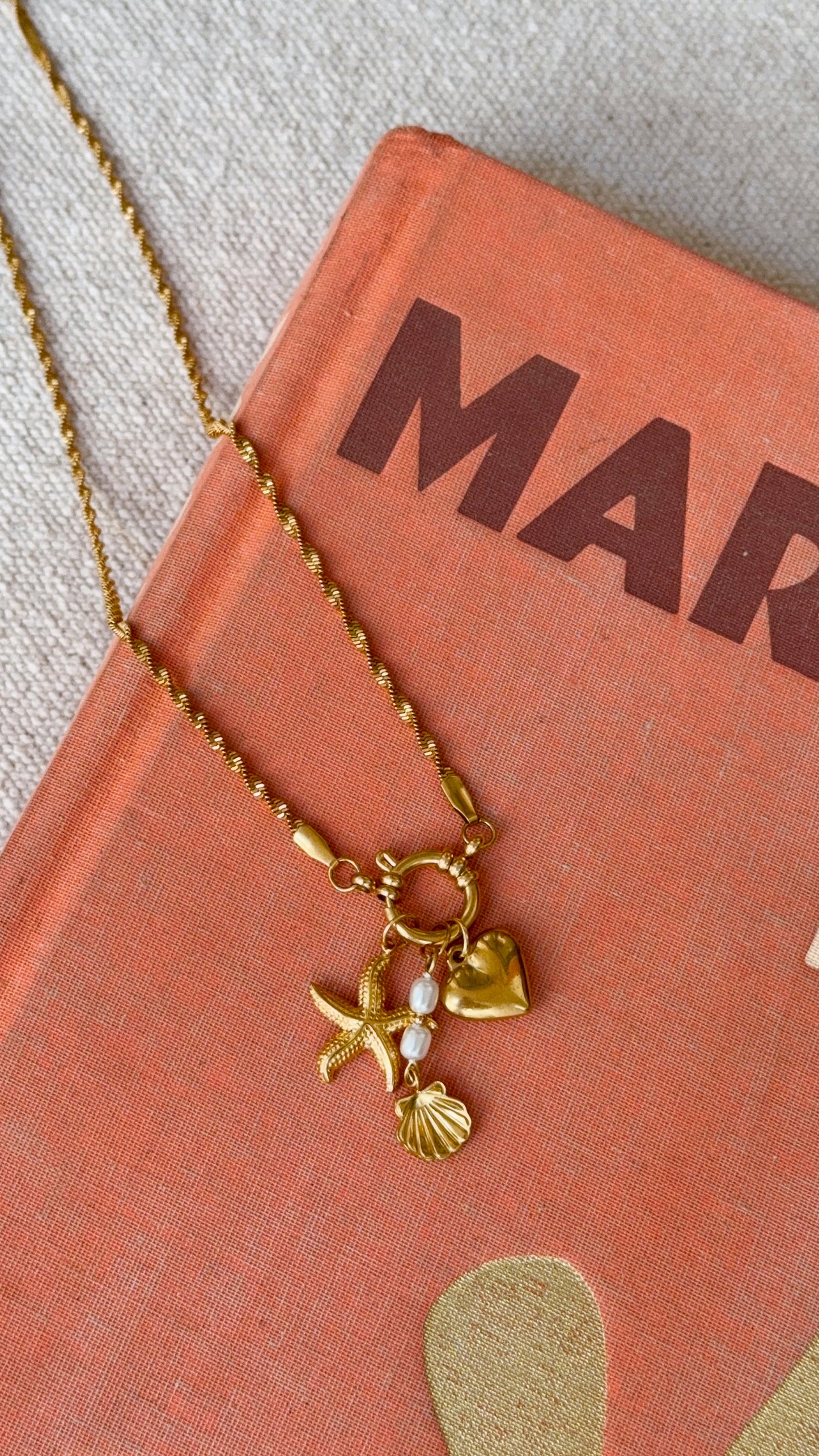 Collier Vaea