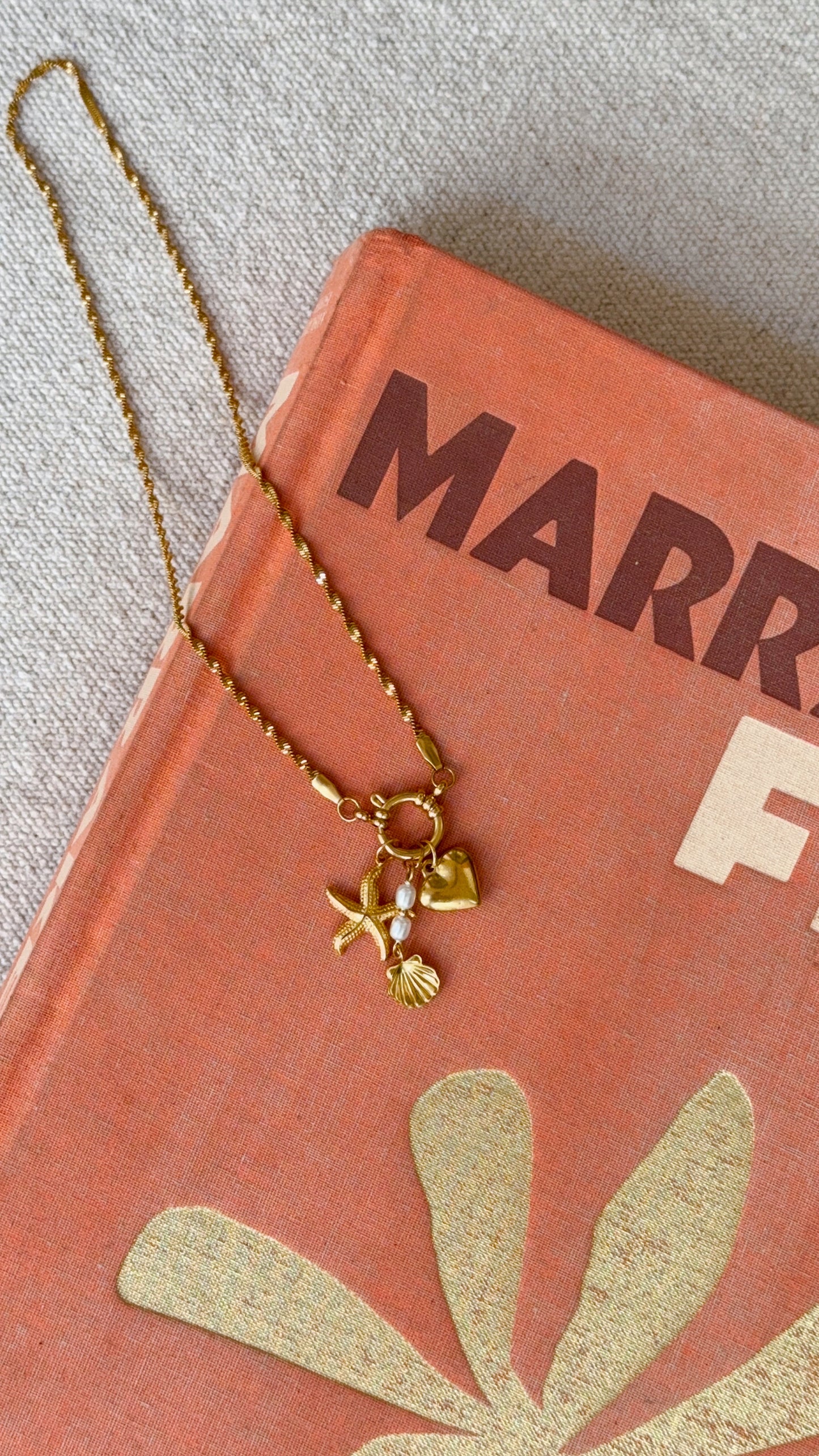 Collier Vaea